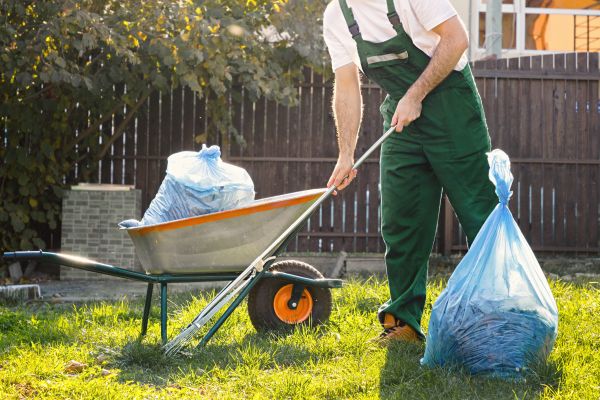 Cost of Yard Cleaning in Kennewick