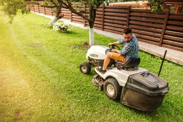 Cost of Industrial Lawn Mowing in Kennewick